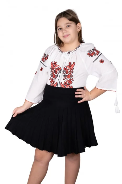 Ie traditionala fetite Steluta 6