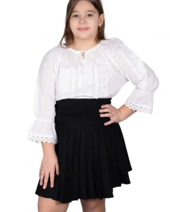 Ie traditionala fetite Gilda 3