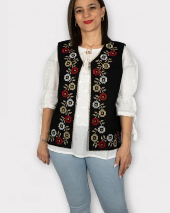 Vesta brodata cu model traditional Damiana 3