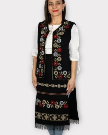 Costum Traditional Vesta si 2 Fote Damina