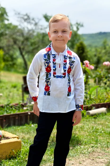 Ie traditionala baieti Fane 4