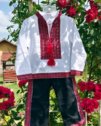 Compleu traditional baieti Costin 7