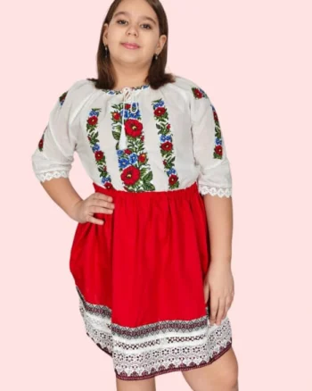 Ie traditionala fetite Fatima 15