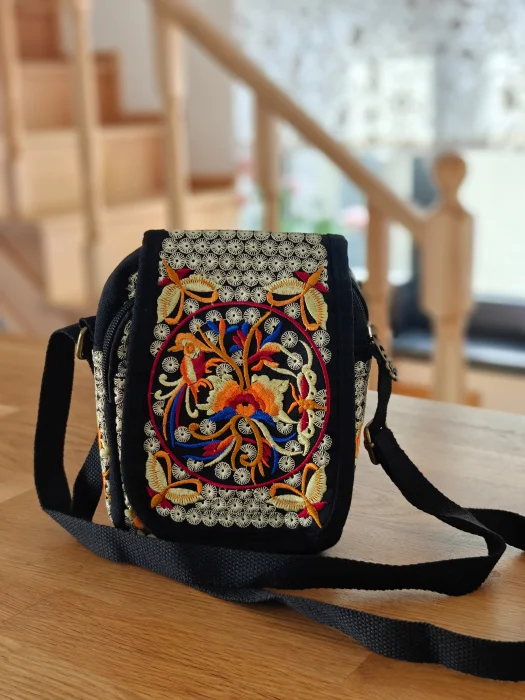 Geanta brodata traditional 15