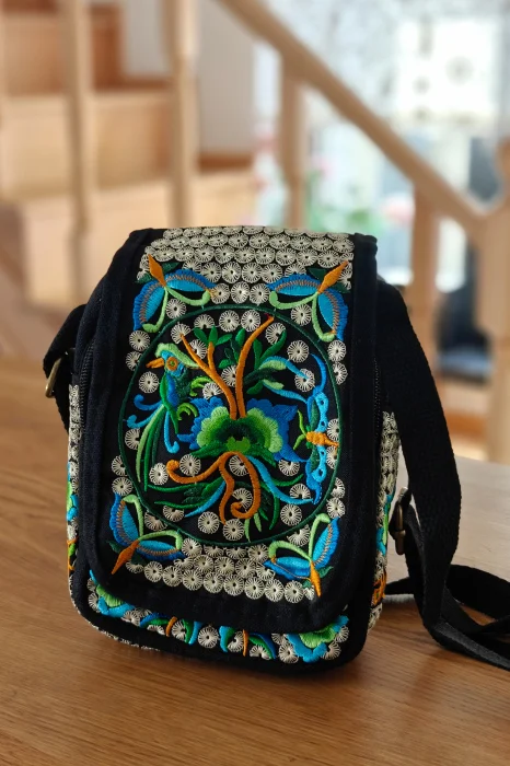 Geanta brodata traditional 17