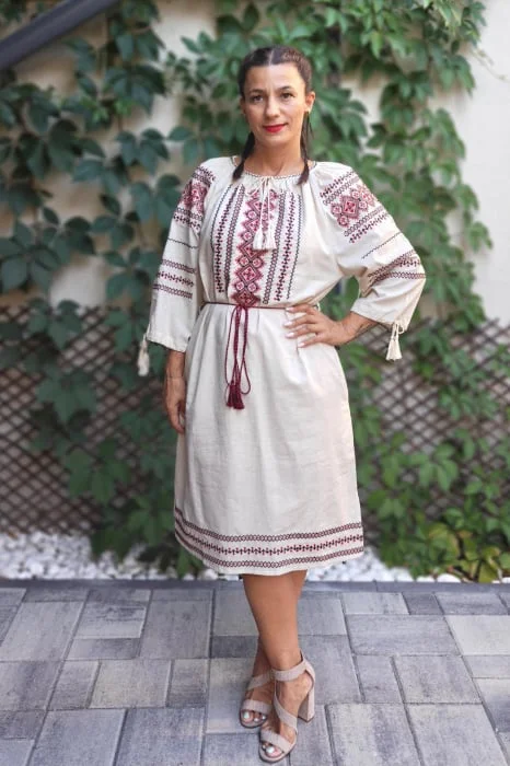Rochie Traditionala Valentina 5