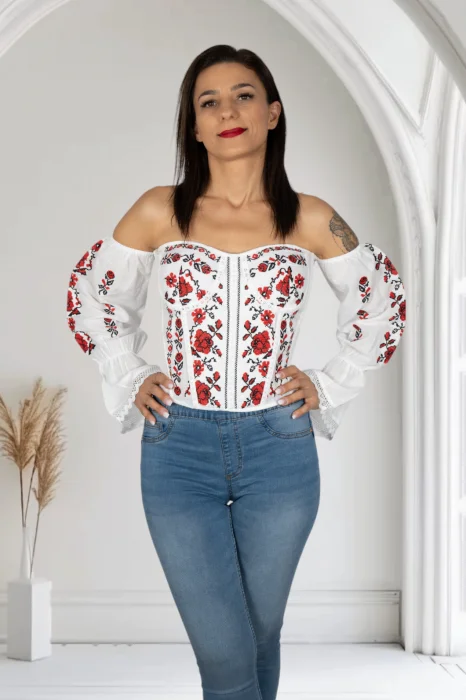 Corset cu motive traditionale