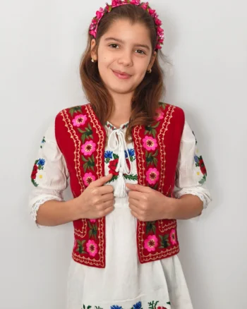 Vesta traditionala fetite Olguta 2