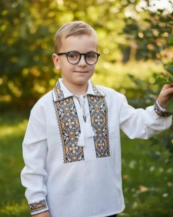 Ie traditionala baieti Luca