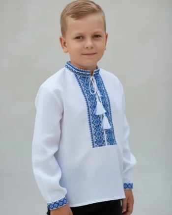 Ie traditionala baieti Tudor 3