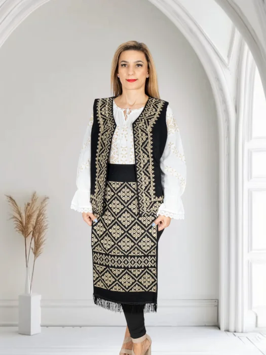 Costum Traditional Vesta si Fote Alina 6
