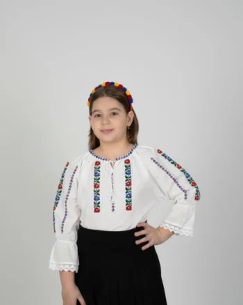 Ie traditionala fetite Rodica 5