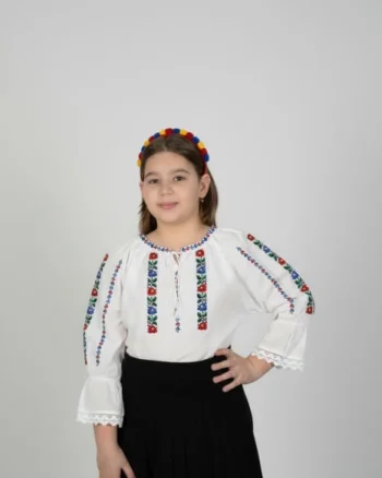 Ie traditionala fetite Rodica 5