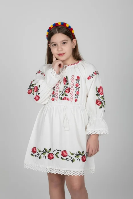 Rochie traditionala fetite Andrea 5