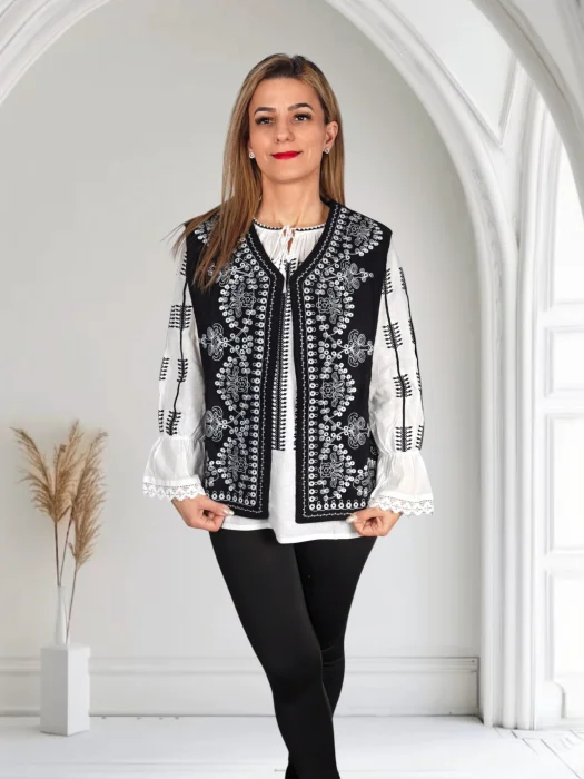 Vesta brodata traditional Nadina