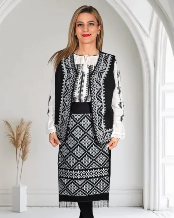 Costum Traditional Vesta si Fote Alina 7