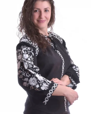 Bluza neagra cu motiv alb Ecaterina