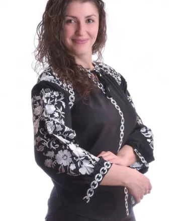 Bluza neagra cu motiv alb Ecaterina