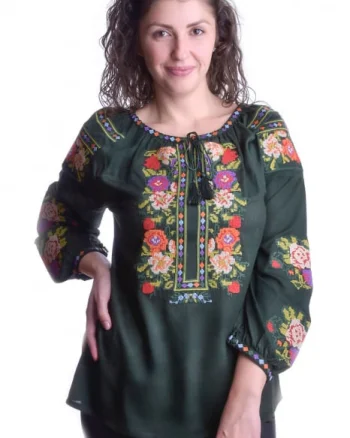 Ie traditionala verde cu motiv floral multicolor Stefania 03