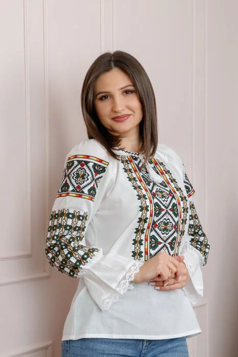 Bluza tip ie alba cu motiv floral multicolor Iuliana