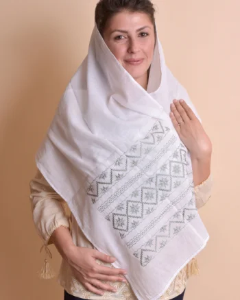 Marama traditionala alba cu broderie geometrica argintie Amalia