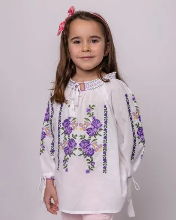 Ie traditionala alba pentru fetite cu motiv floral mov Violeta