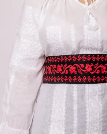 Brau traditional negru cu motiv floral rosu Elisabeta 02