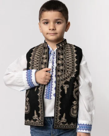 Vesta traditionala de baieti neagra cu broderie florala crem Daniel
