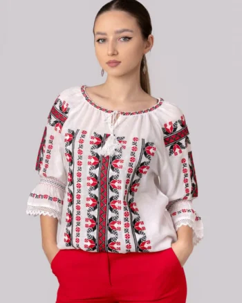 Ie traditionala alba cu motiv geometric multicolor Despina 01