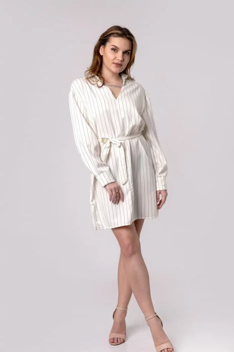 Rochie alba tip camasa cu cordon in talie