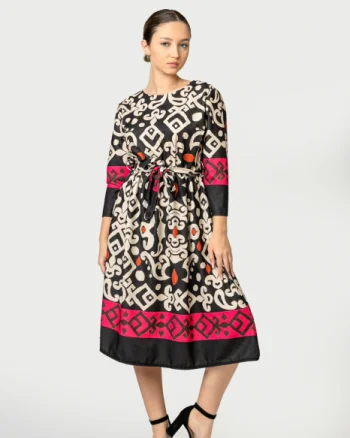 Rochie office neagra cu imprimeuri geometrice crem si cordon in talie