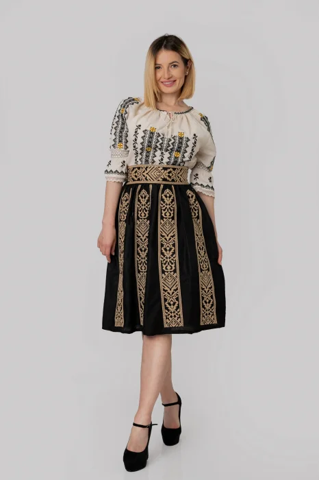 Fusta traditionala neagra cu broderie geometrica crem Doina