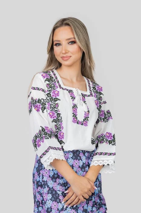 Bluza alba cu motiv floral mov Dalia 02