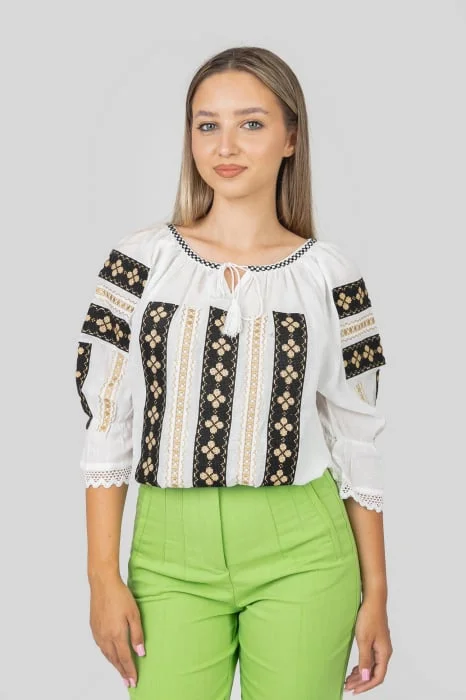 Ie traditionala alba cu motiv floral auriu Albina