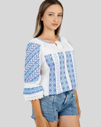 Ie traditionala alba cu motiv geometric albastru Aurora 01