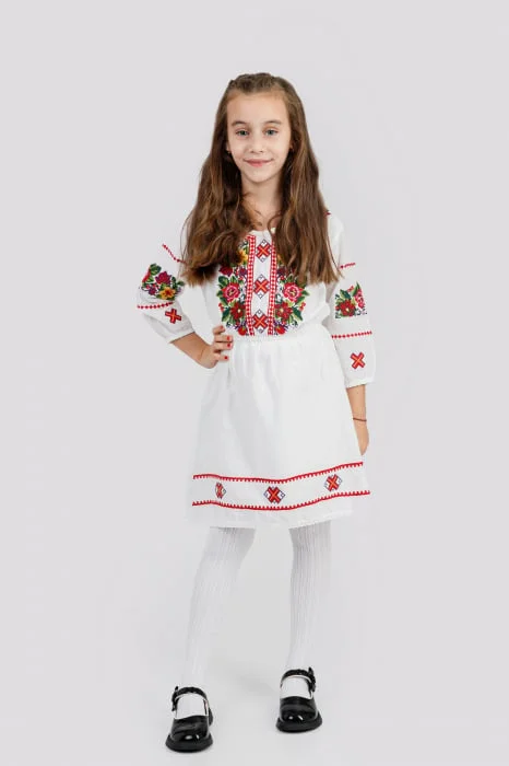 Rochie traditionala alba pentru fetite cu motiv floral multicolor Anais 01