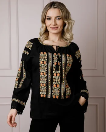 Bluza neagra cu motiv floral multicolor Ariadna