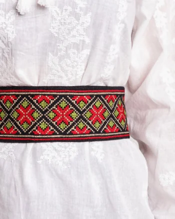 Brau traditional negru cu motiv geometric multicolor Zamfira 02