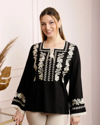Bluza neagra cu motiv floral auriu Atena