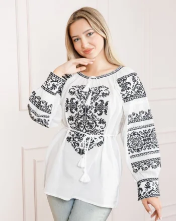 Ie traditionala alba cu motiv floral negru Cecilia