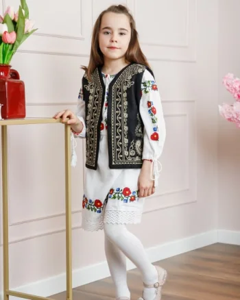 Vesta traditionala neagra pentru fetite cu broderie florala crem Emilia 01