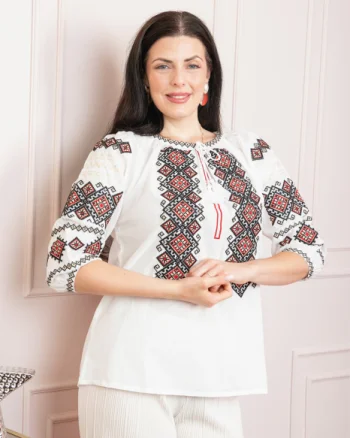 Ie traditionala alba cu motiv geometric rosu Voica