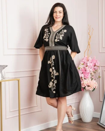 Rochie traditionala neagra cu motiv floral auriu Nadia