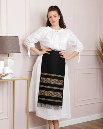 Catrinta traditionala neagra cu broderie geometrica crem Ileana