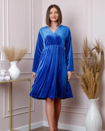 Rochie plus size Eveline din catifea albastru regal cu strasuri