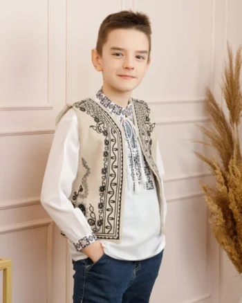 Vesta traditionala de baieti crem cu broderie florala neagra Emil 02
