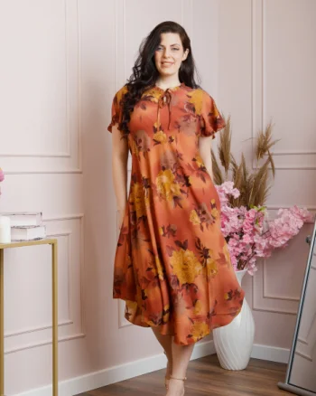 Rochie eleganta Penelope cu baza asimetrica si imprimeu floral - Caramiziu