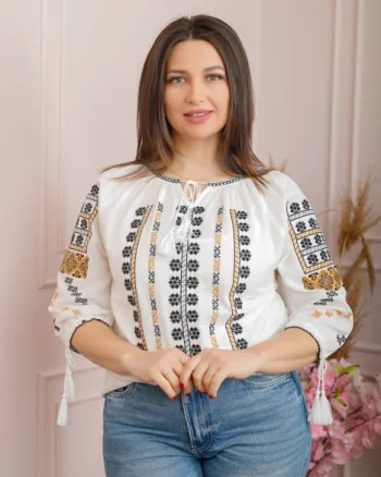 Ie traditionala alba cu motiv geometric multicolor Sandra