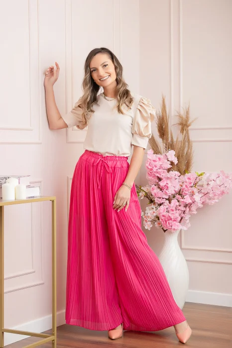 Pantaloni plisati Coraline din voal cu talie elastica - Ciclam