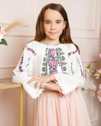 Ie traditionala alba pentru fetite cu motiv floral mov Adriela